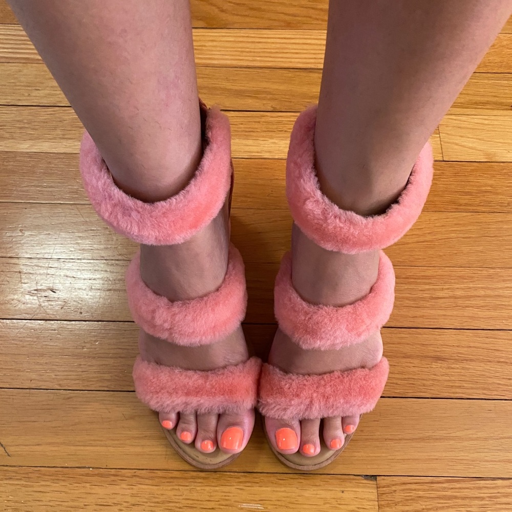 Baby pink Ugg Del Ray Fluff Heel LIKE NEW
